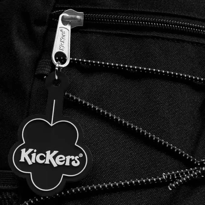 Μπλε μπουκάλι Kicks με βιδωτό καπάκι για ενήλικες Μπλε μπουκάλι Kicks με βιδωτό καπάκι για ενήλικες