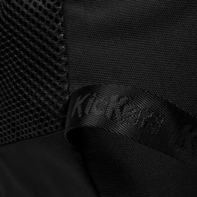 Μπλε μπουκάλι Kicks με βιδωτό καπάκι για ενήλικες Μπλε μπουκάλι Kicks με βιδωτό καπάκι για ενήλικες