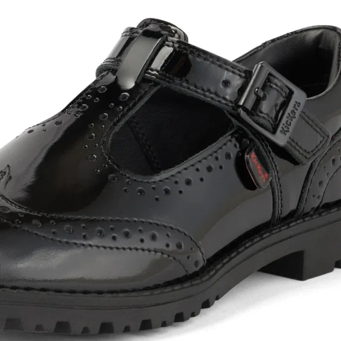 Νεανικά γυναικεία παπούτσια Lachly Brogue T Bar από λουστρίνι, μαύρα