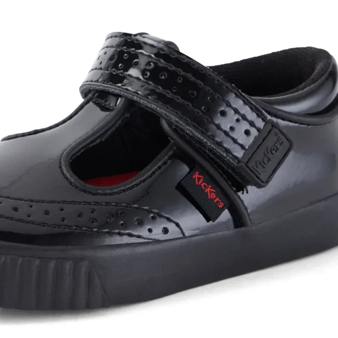 Παιδικά κοριτσίστικα παπούτσια Tovni Brogue T-Bar από λουστρίνι, μαύρα
